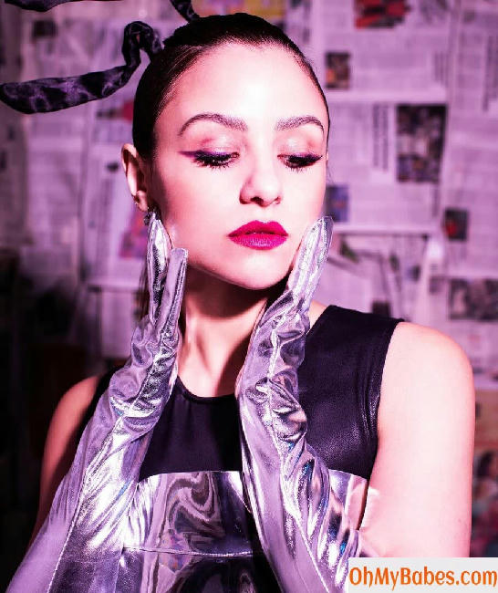 Aimee Carrero avatar