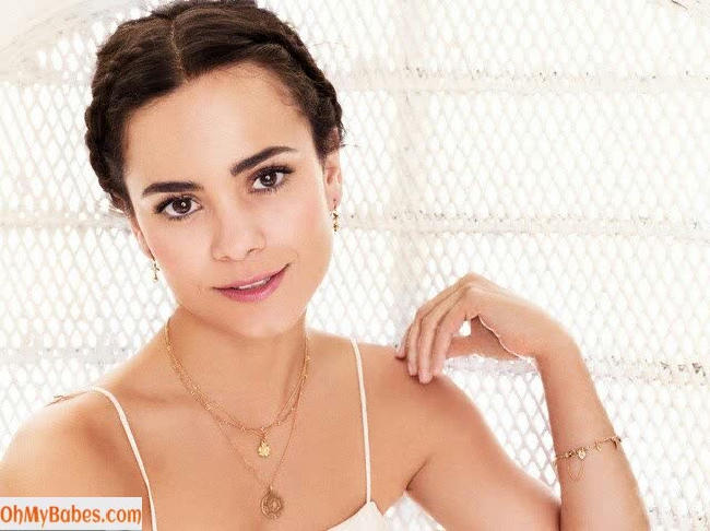 Alice Braga OnlyFans leaked photo #5 - OhMyBabes