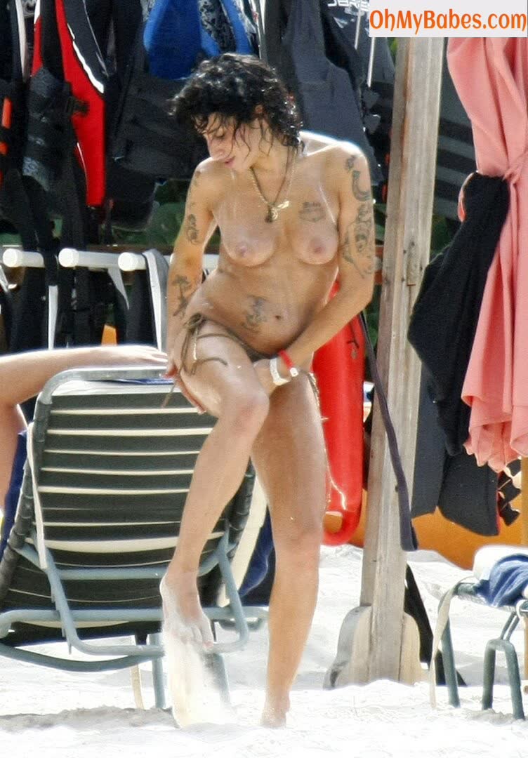 Amy Winehouse Nude Leaked photo #1 - OhMyBabes