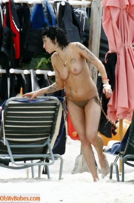 Amy Winehouse Nude Leaked photo #11 - OhMyBabes