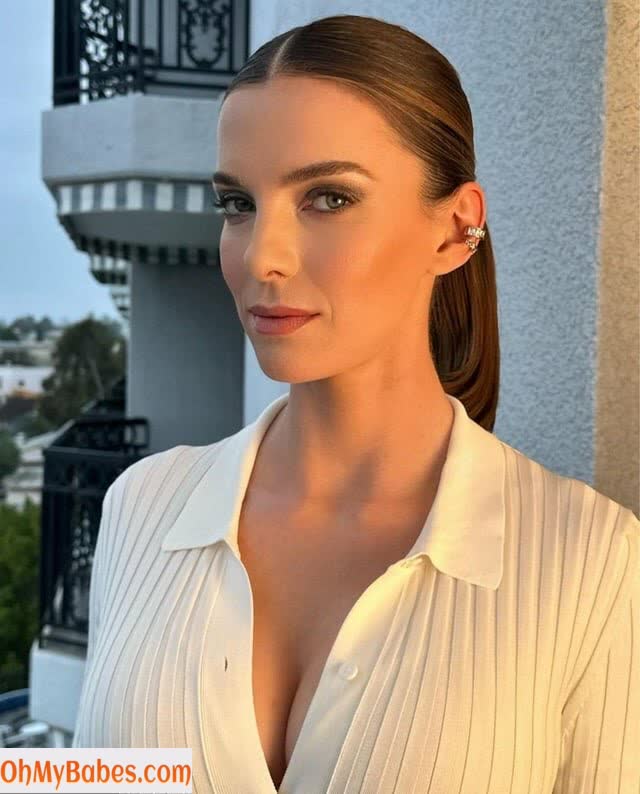 Betty Gilpin OnlyFans leaked photo #1 - OhMyBabes