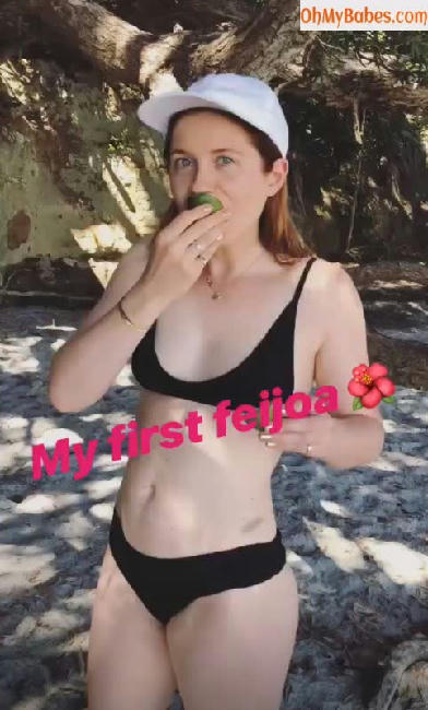 Bonnie Wright Nude Leaked photo #4 - OhMyBabes