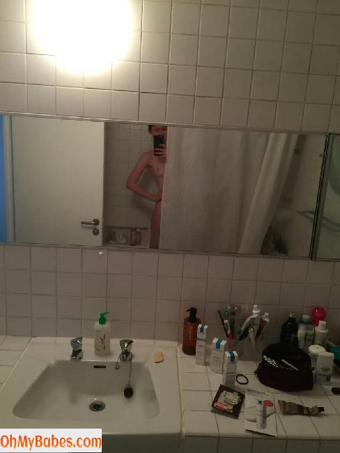 Bonnie Wright Nude Leaked photo #36 - OhMyBabes