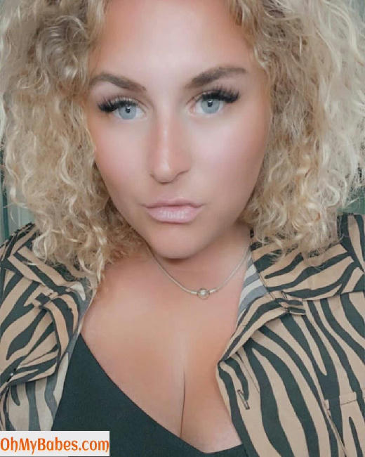 Curvy Abbii OnlyFans leaked photo #39 - OhMyBabes