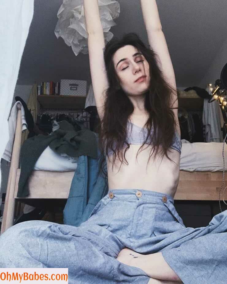 Dodie Clark OnlyFans leaked photo #22 - OhMyBabes