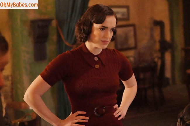 Elizabeth Henstridge OnlyFans leaked photo #4 - OhMyBabes