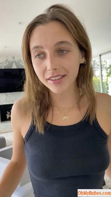 Emma Chamberlain Nude Leaked photo #13 - OhMyBabes