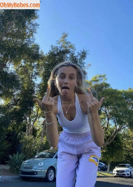 Emma Chamberlain Nude Leaked photo #119 - OhMyBabes