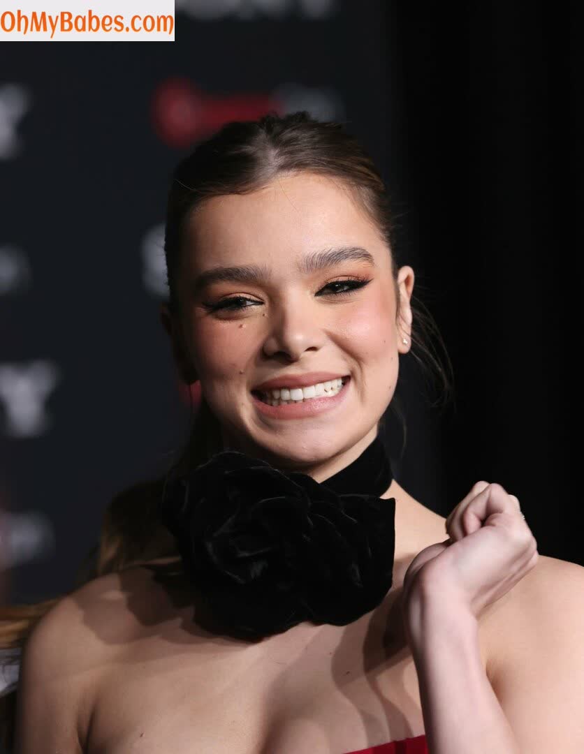 Hailee Steinfeld Nude Leaked photo #106 - OhMyBabes