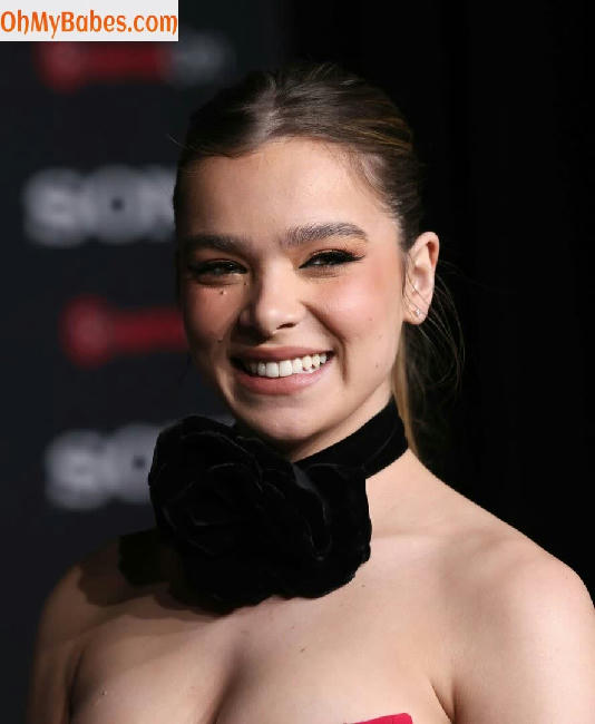 Hailee Steinfeld Nude Leaked photo #93 - OhMyBabes