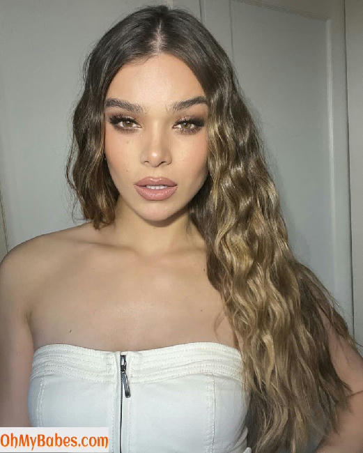 Hailee Steinfeld Nude Leaked photo #53 - OhMyBabes