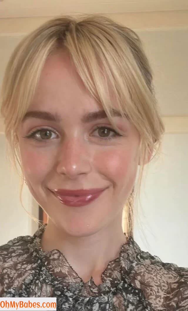 Kiernan Shipka OnlyFans leaked photo #22 - OhMyBabes