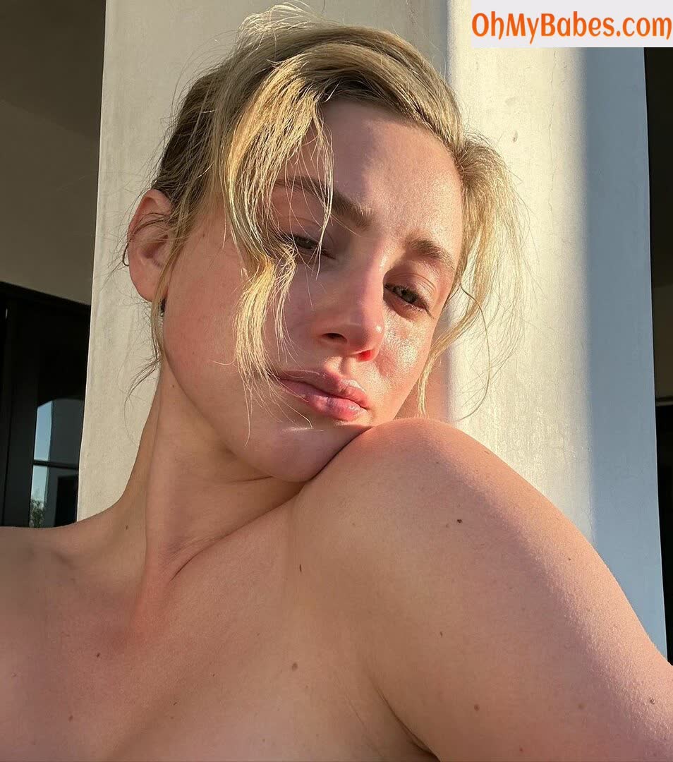 Lili Reinhart Nude Leaked photo #146 - OhMyBabes