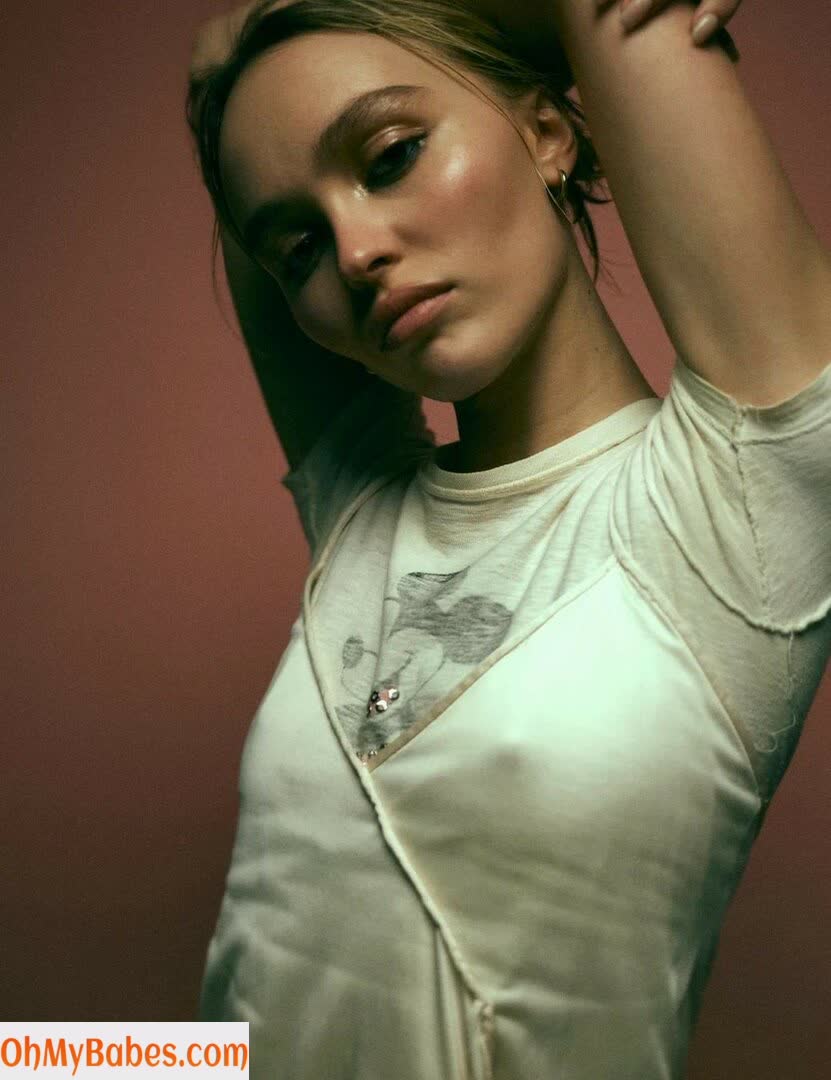 Lily-Rose Depp Nude Leaked photo #2 - OhMyBabes