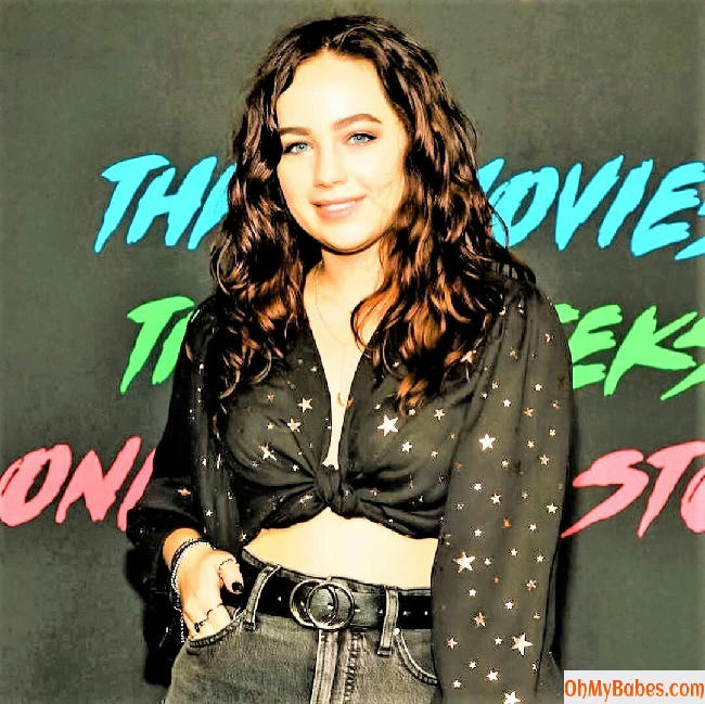 Mary Mouser Nude Leaked photo #31 - OhMyBabes