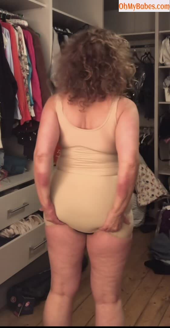 Nadia Sawalha OnlyFans leaked photo #21 - OhMyBabes