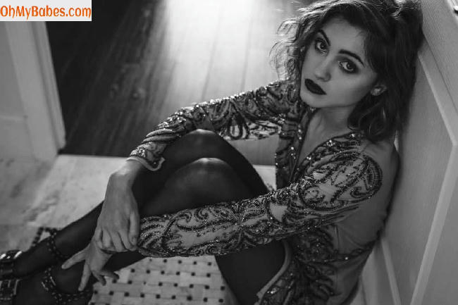 Natalia Dyer Nude Leaked photo #30 - OhMyBabes