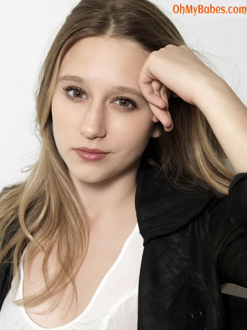 Taissa Farmiga Nude Leaked photo #11 - OhMyBabes