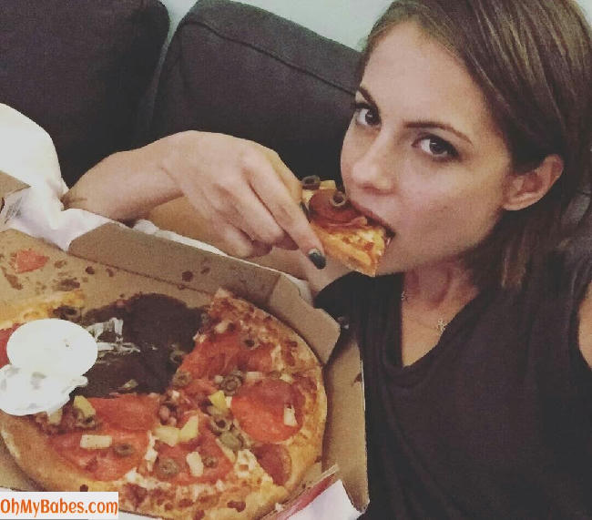 Willa Holland Nude Leaked photo #9 - OhMyBabes