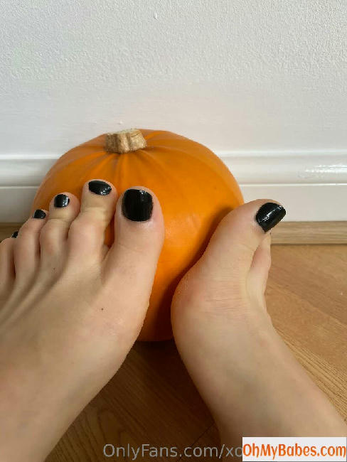 xoxolovelyfeet avatar